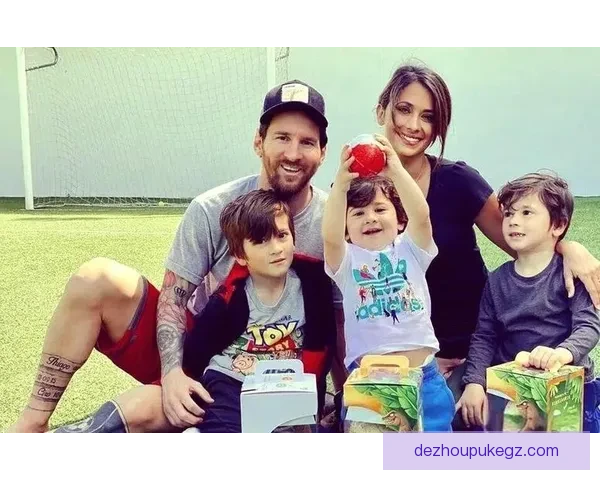 梅西分享安东内拉跳舞视频温馨画面展现甜蜜家庭时光 梅西分享安东内拉跳舞视频温馨画面展现甜蜜家庭时光